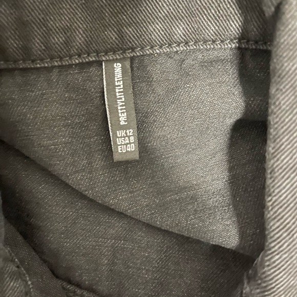 PRETTY LITTLE THING WASHED BLACK POCKET FRONT DENIM JACKET HIGH SIDE BODYSUIT - Picture 9 of 9